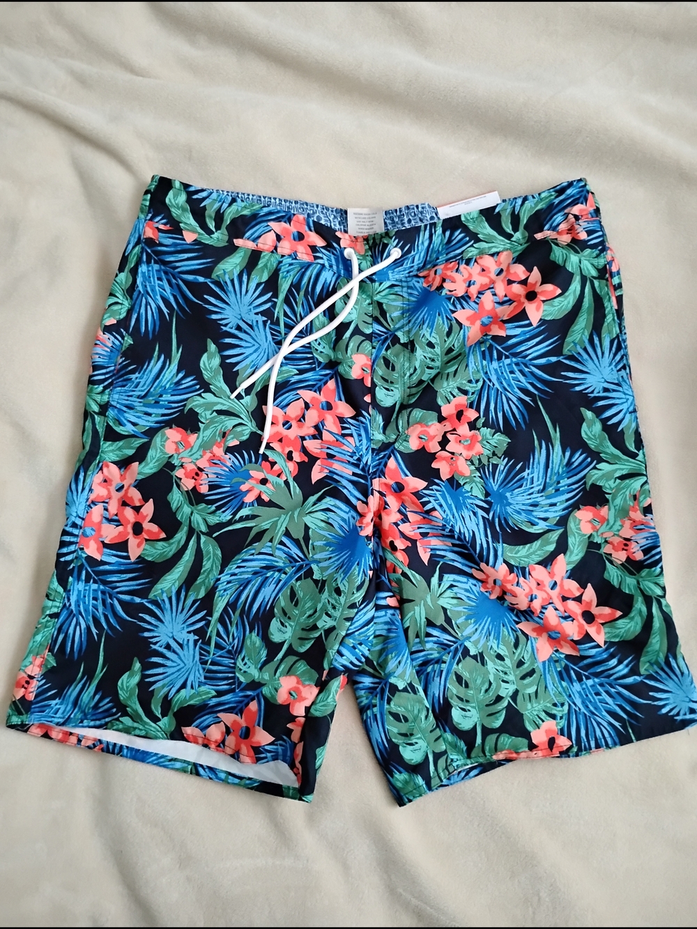 St John’s Bay Size LT Men Swim Shorts Trunks Caribbean NWT Retaill $50